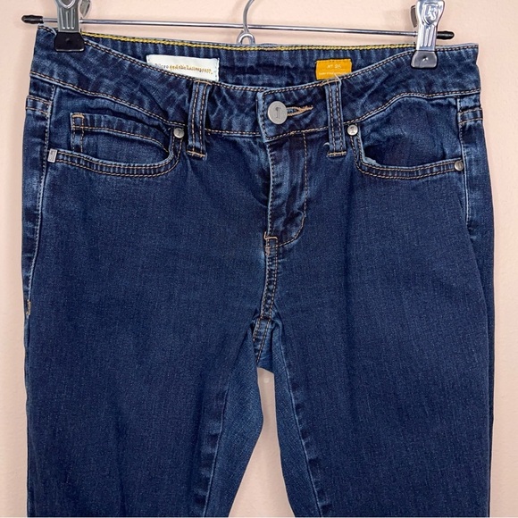 Size 25 Pilcro Jeans Low Rise Straight Dark Blue Denim Pants Stretch - Picture 3 of 13